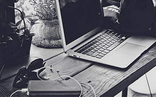 RB莱比锡德甲领跑，大胜法兰克福积分榜首迎新挑战，德甲50+1莱比锡