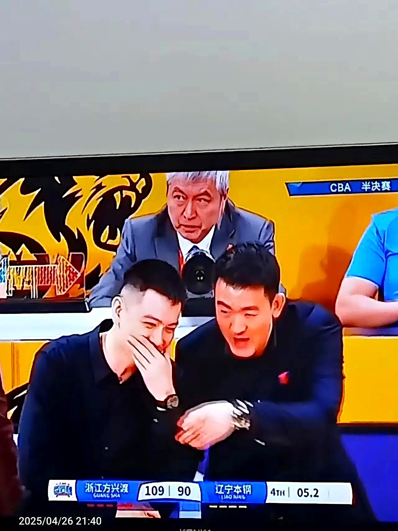 CBA联赛裁判团队迎来新鲜面孔的简单介绍