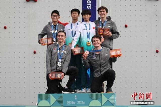 1xBit体育中国官网-飞檐走壁，比赛两队过招门儿清利索，球员高楼枕地