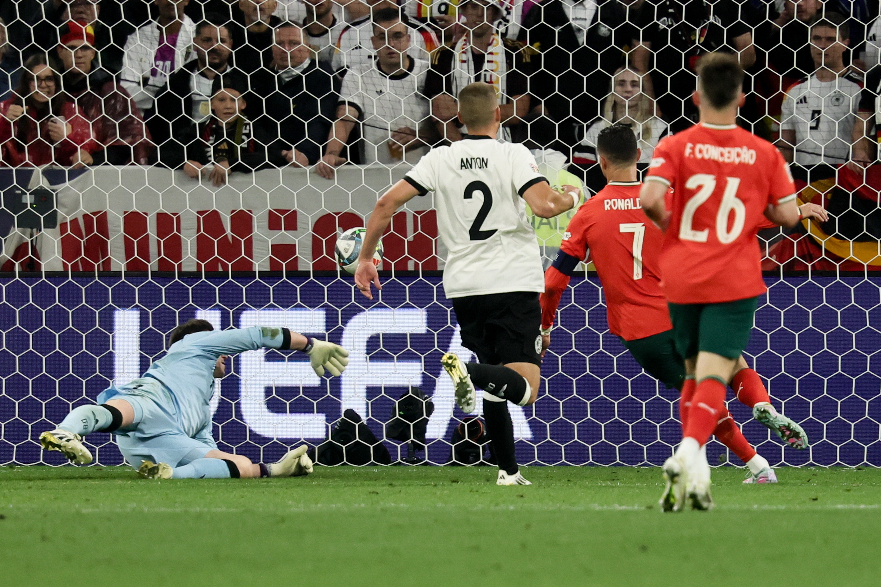 1xBit体育登录入口-葡萄牙大胜土耳其，晋级欧洲杯半决赛