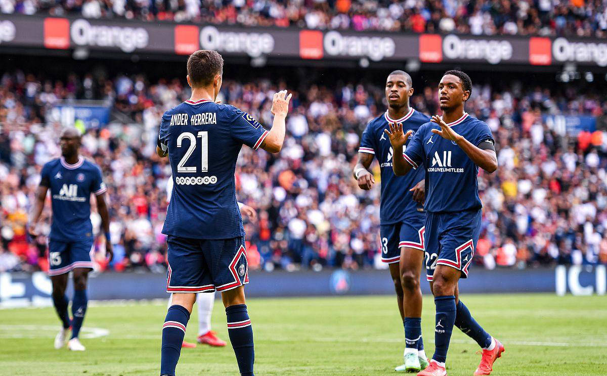 关于巴黎圣日耳曼全取三分,领先积分榜的信息 关于巴黎圣日耳曼全取三分,领先积分榜的信息