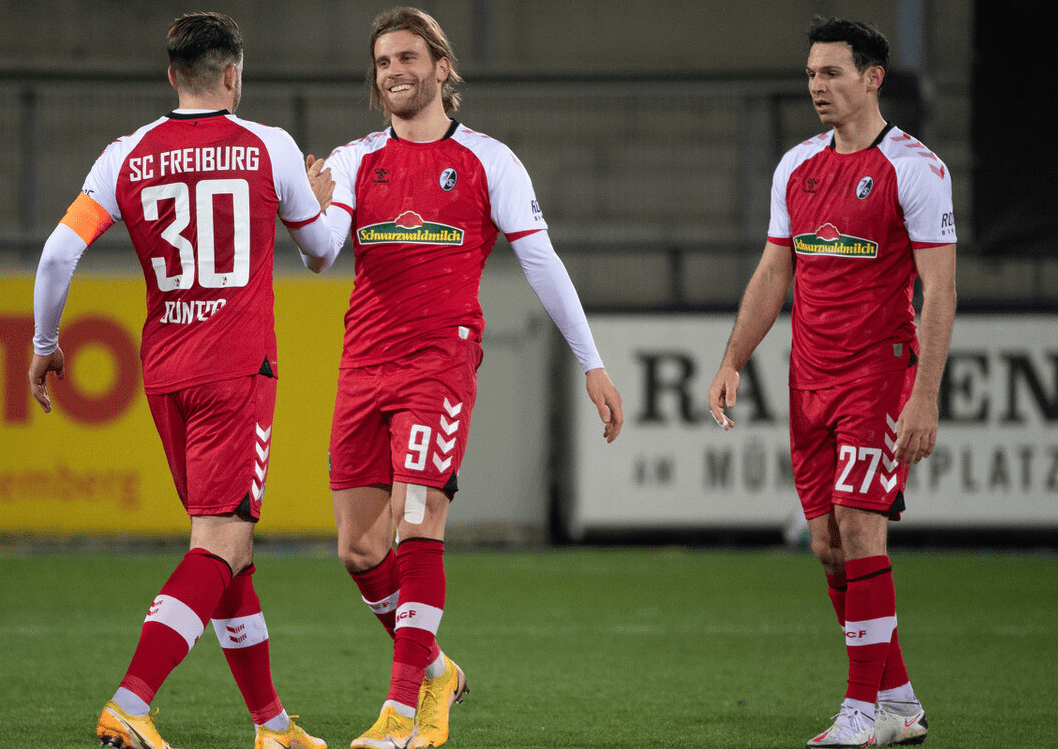 云达不莱梅大胜沙尔克积分榜上升 云达不莱梅大胜沙尔克积分榜上升