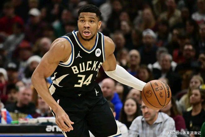 1xBit体育亚洲官网-包含雄鹿队核心球员连续表现出色，领队球队取得胜利的词条