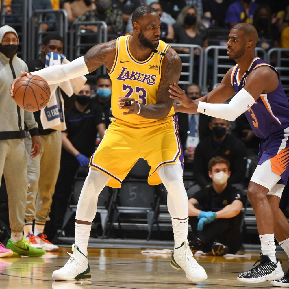 太阳队阵容整体表现出色攻防互补 太阳队阵容整体表现出色攻防互补