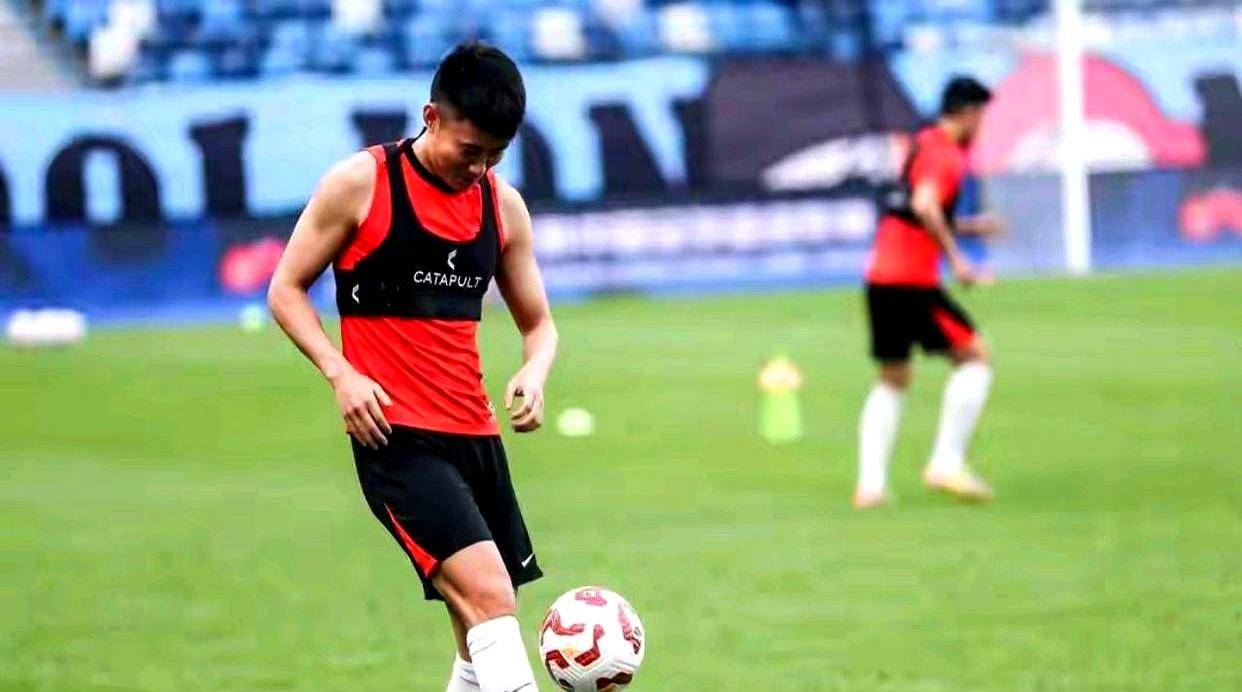 关于大连人客场大胜，联赛前十踪影现的信息