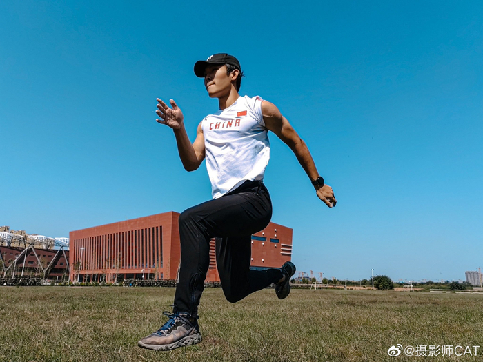 1xBit体育官网app-瞬间爆发！球员们奋勇拼搏的精彩瞬间