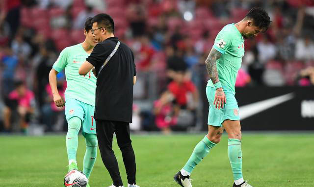 年轻球员崭露头角,助球队晋级半决赛 年轻球员崭露头角,助球队晋级半决赛