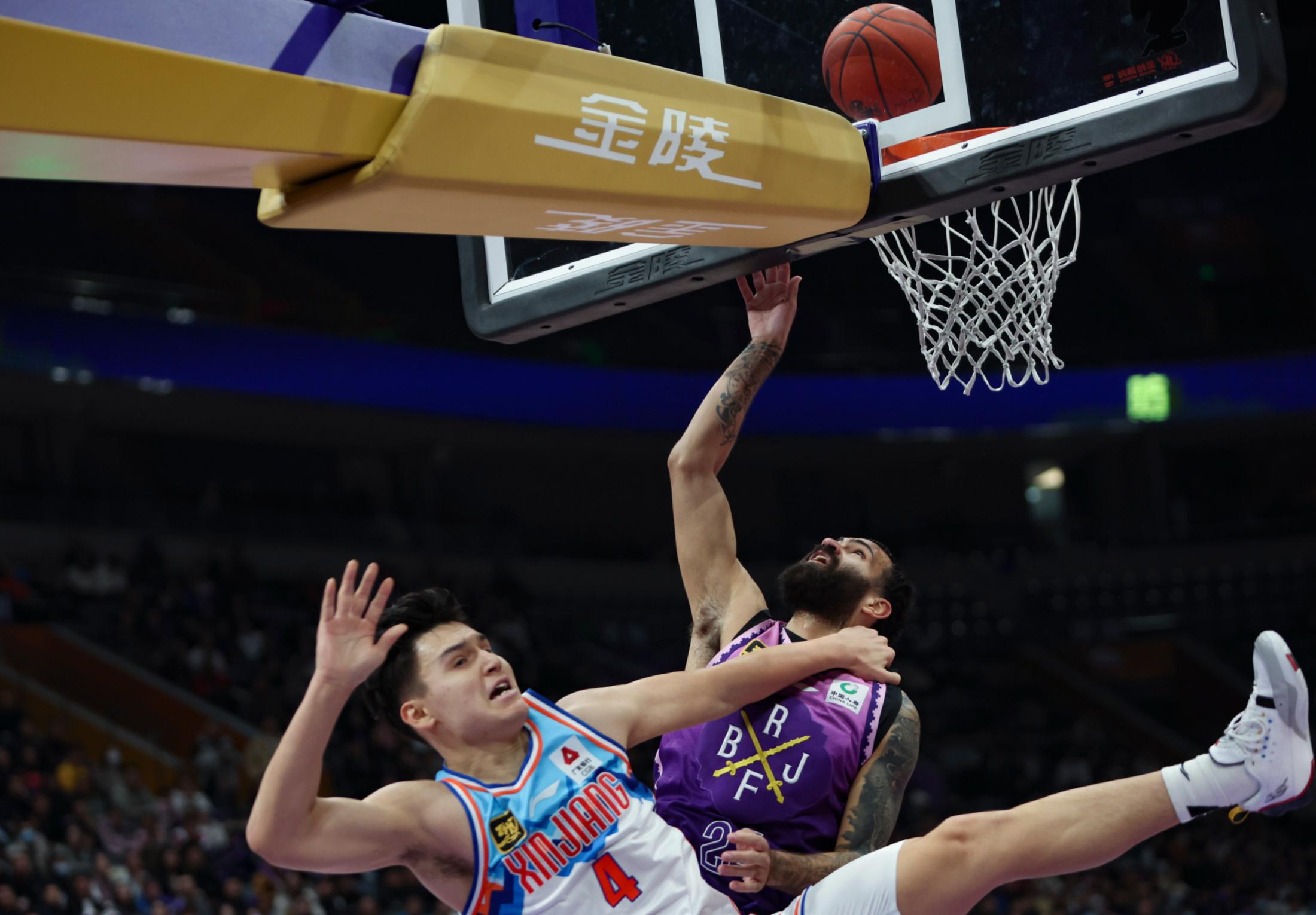 新疆遭遇连败,冲击前三或许泡沫?的简单介绍 新疆遭遇连败,冲击前三或许泡沫?的简单介绍