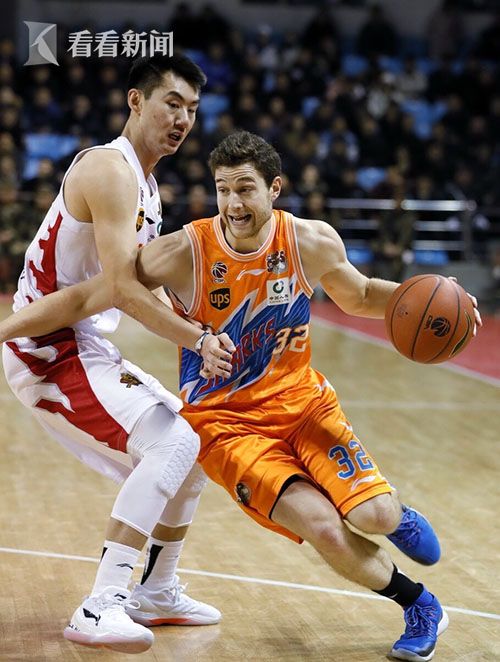 热那亚客场告捷，结束四连败的简单介绍