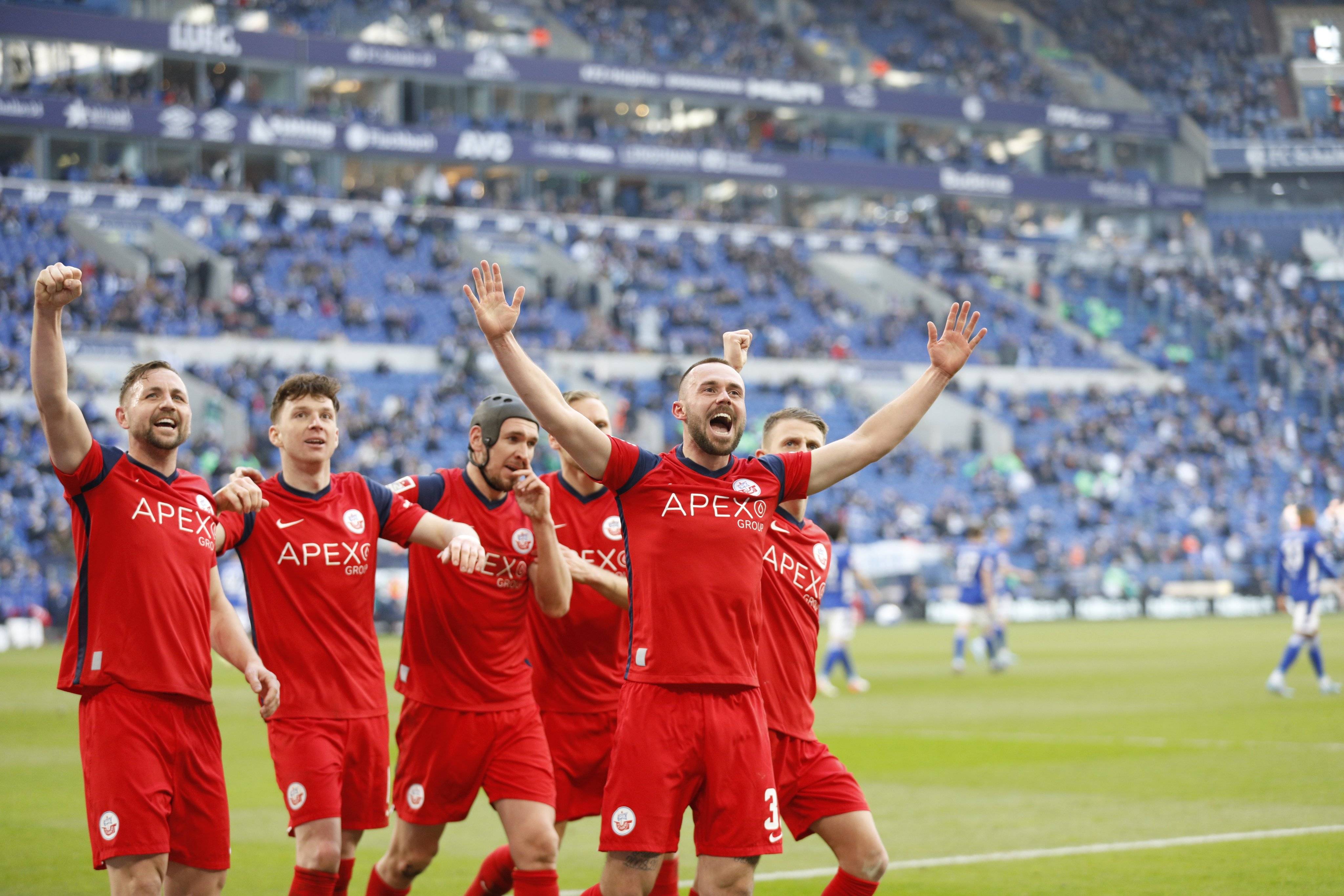 包含沙尔克04陷入保级泥潭，主场不敌慕尼黑1860形势堪忧的词条