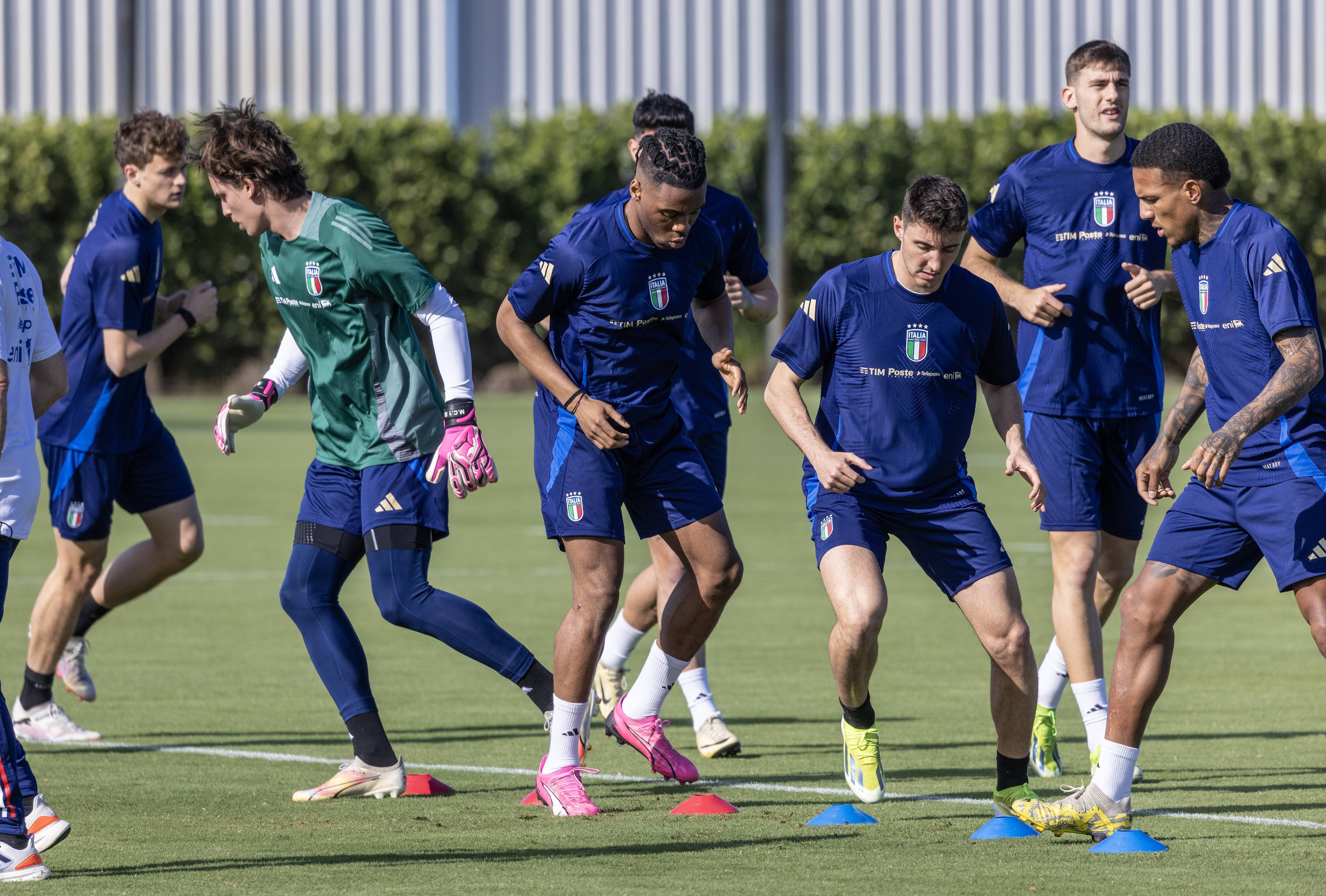 各大洲足球联赛比赛出彩球员