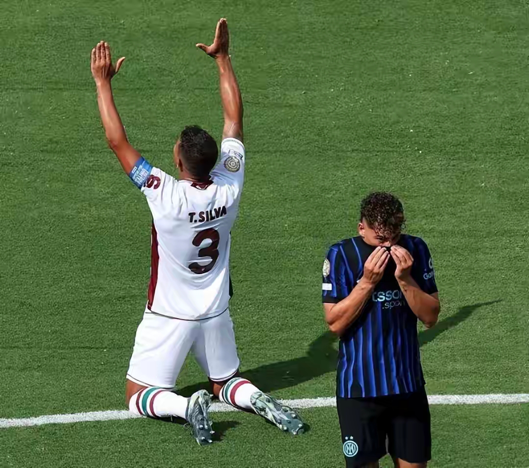 1xBit体育官方登录入口-关于足球赛场上的惊心动魄瞬间，丝毫不差的信息